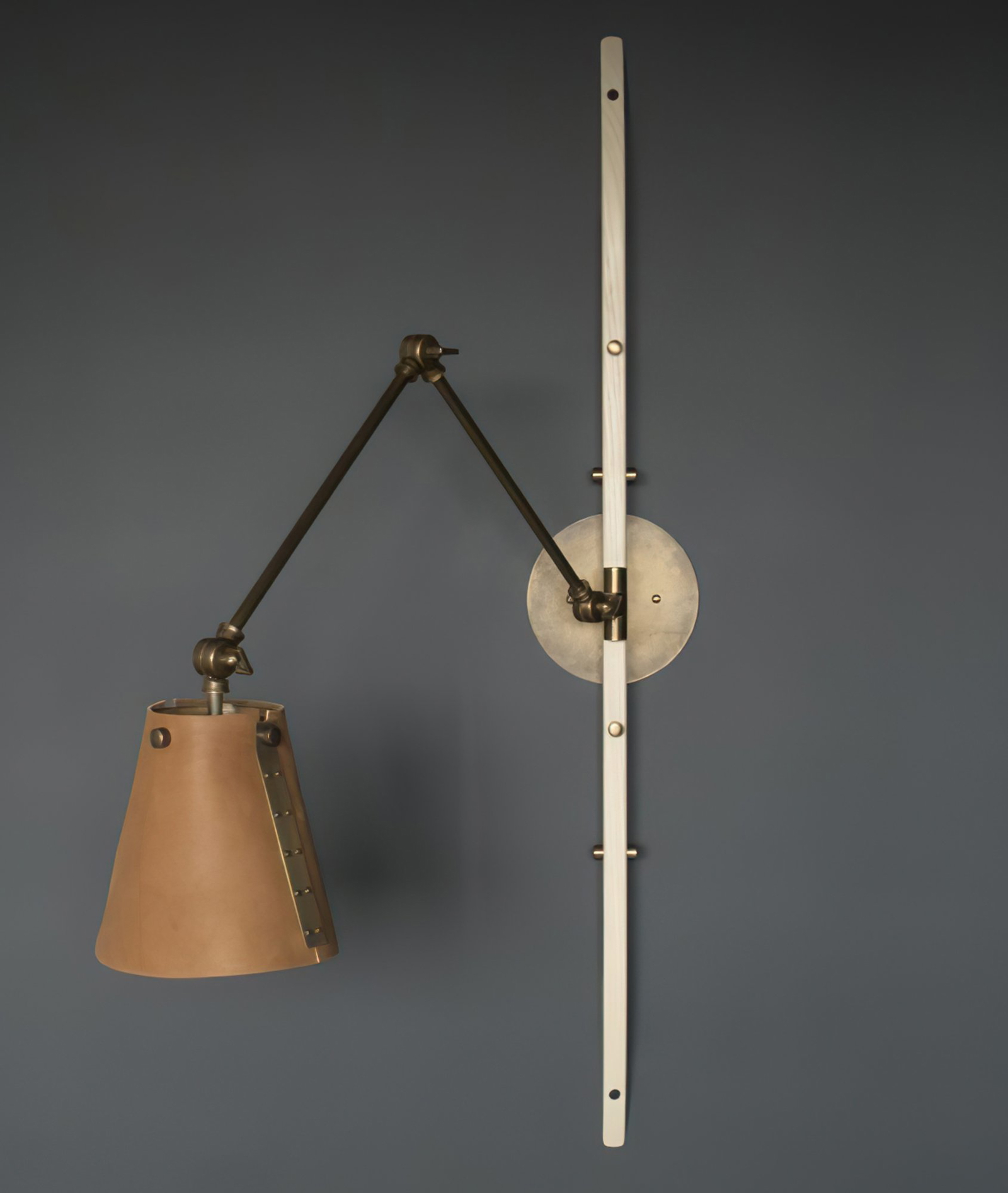 L’arc Wall Sconce Swivel 36